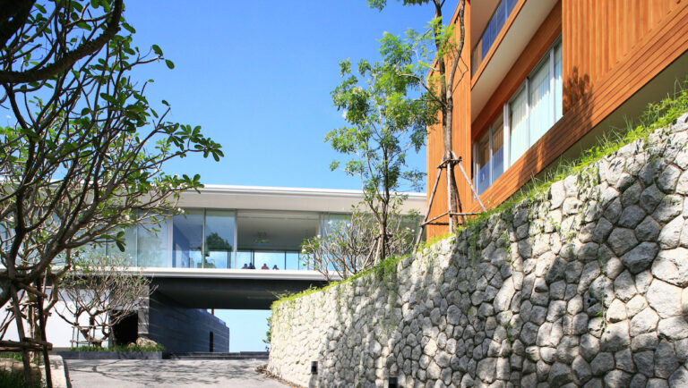 Villa Mayavee entrance