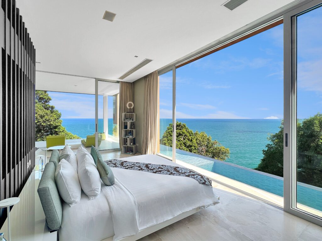 Guest Master bedroom Villa Mayavee Phuket