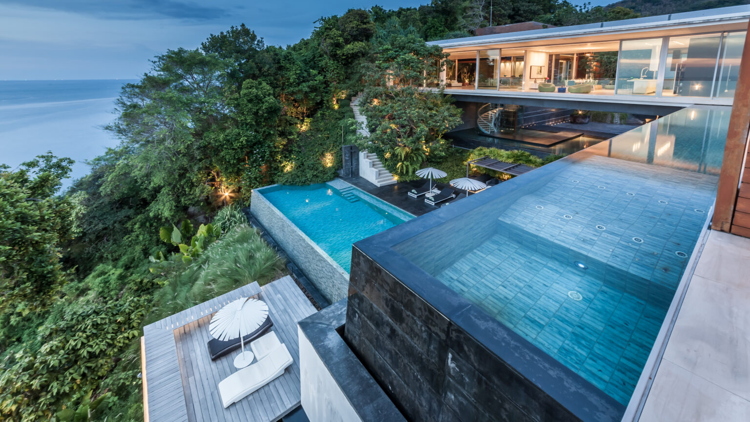 By Night Villa Mayavee Phuket